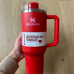 Stanley 40 oz Stainless Steel H.20 Flowstate Quencher Tumbler Target Red